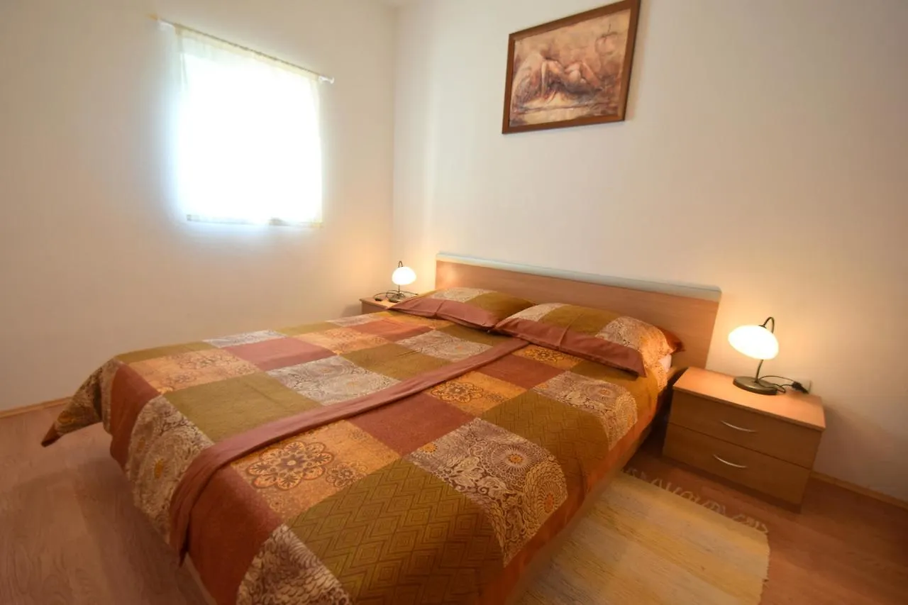 Apartment Valter Malinska Croatia